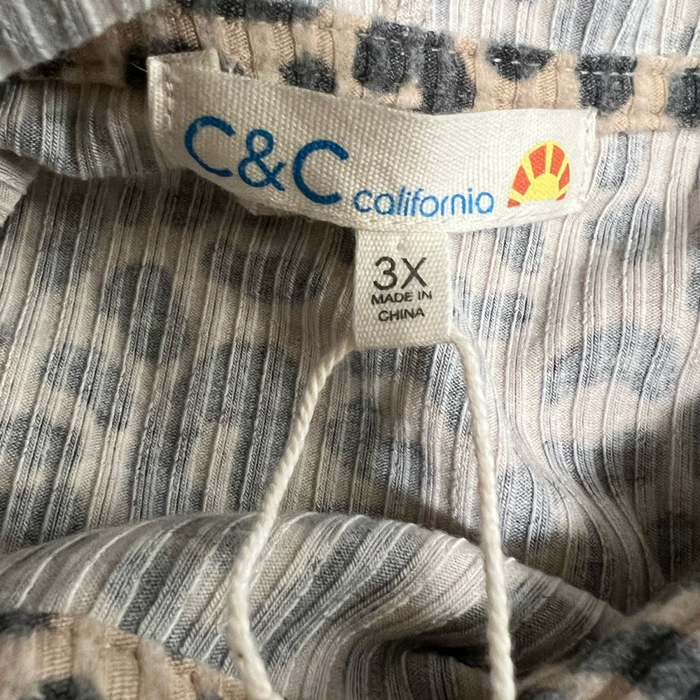 C&C California Animal Print Hoodie 3X NWT - Picture 4 of 4